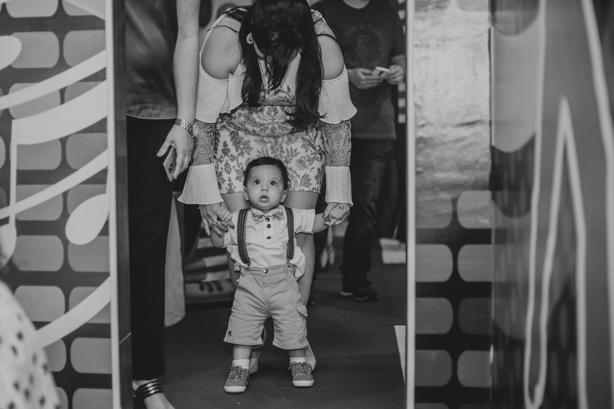 andando com 1 ano em festa de aniversario infantil