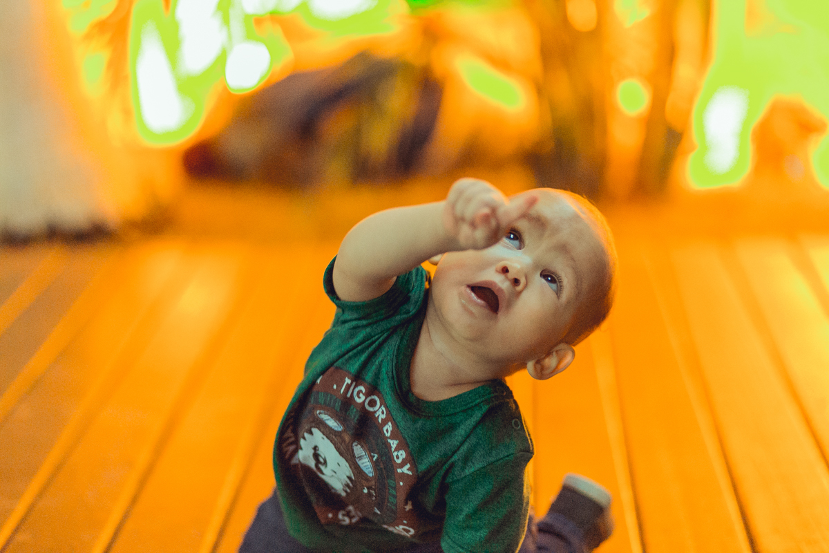 aniversariante olhando pro ceu e vendo as estrelas