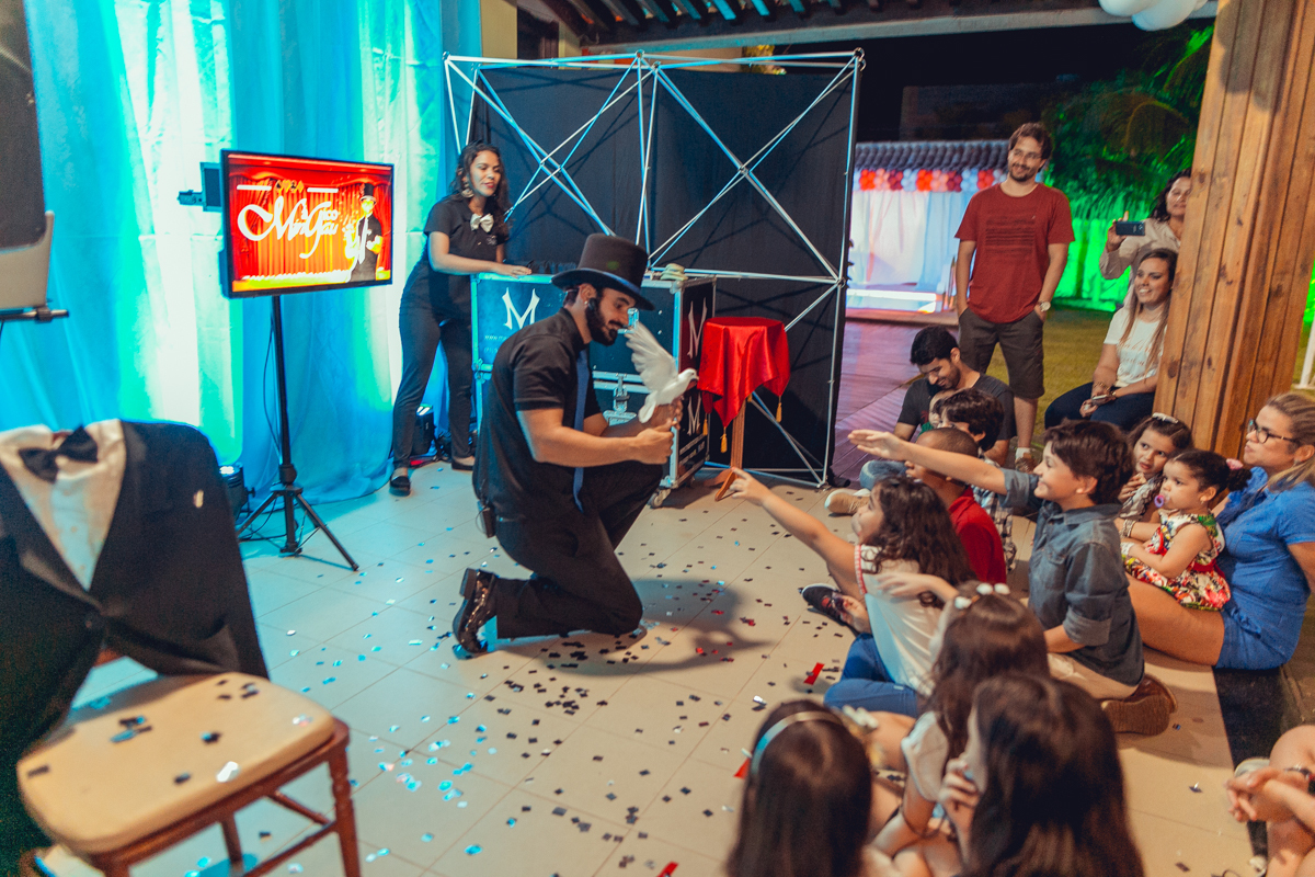 magico em seu show de magica em festa infantil