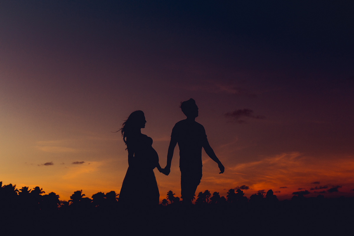 ensaio gestante salvador foto por do sol gravida contra luz silhueta sombras 