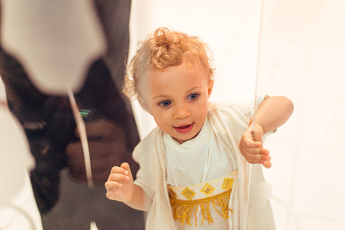 Aniversariante se divertindo em seu aniversario n a estrada do coco bahia