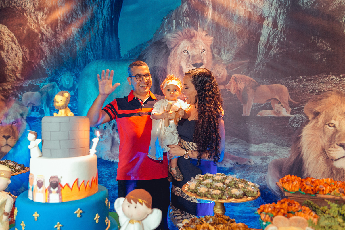 aniversario de um ano e parabéns com a familia