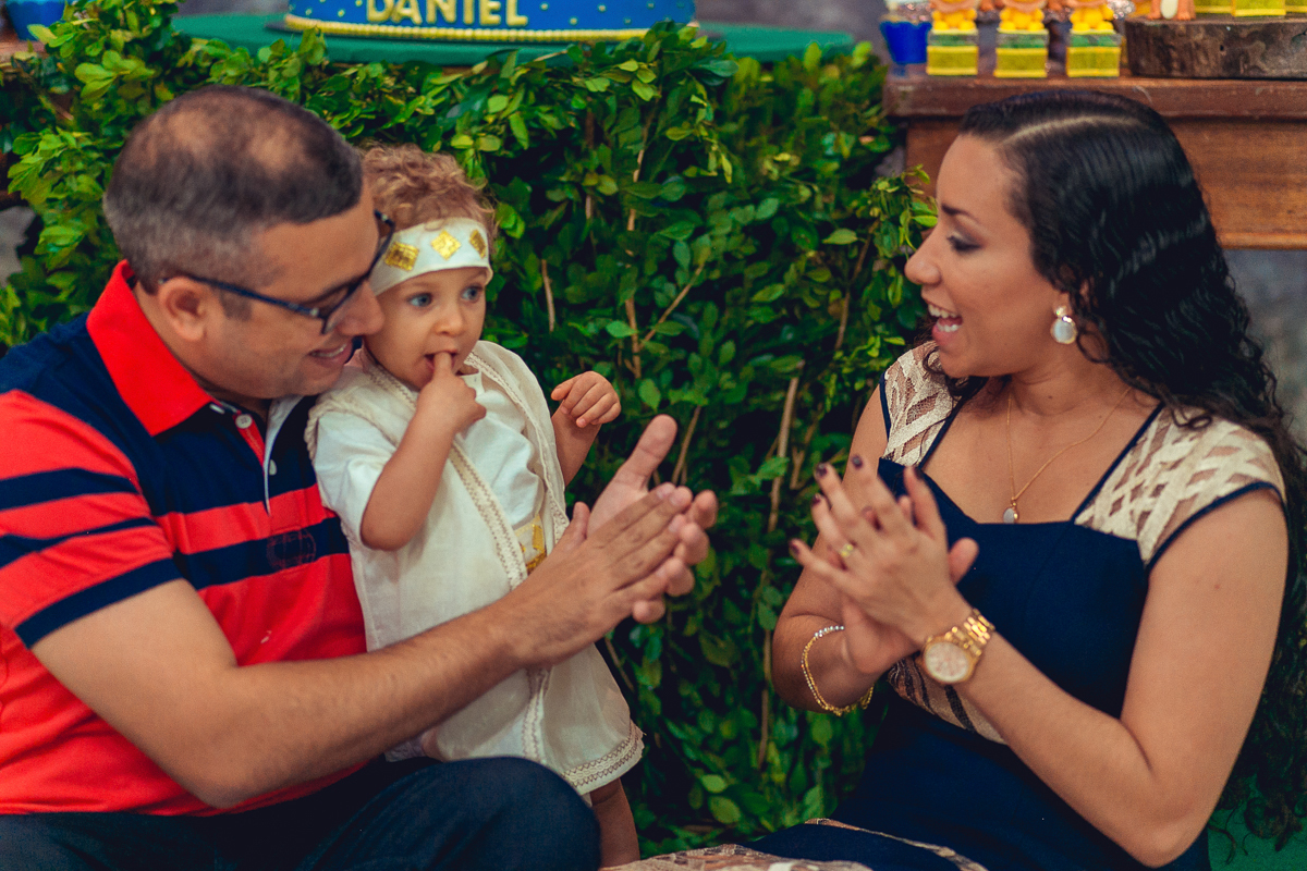 brincadeira de familia em aniversario de um ano do primeiro filho