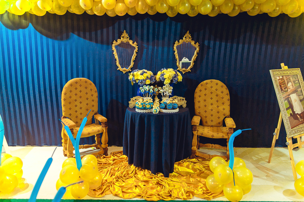 Mesas decorativas da festa do Daniel na cova dos Leões