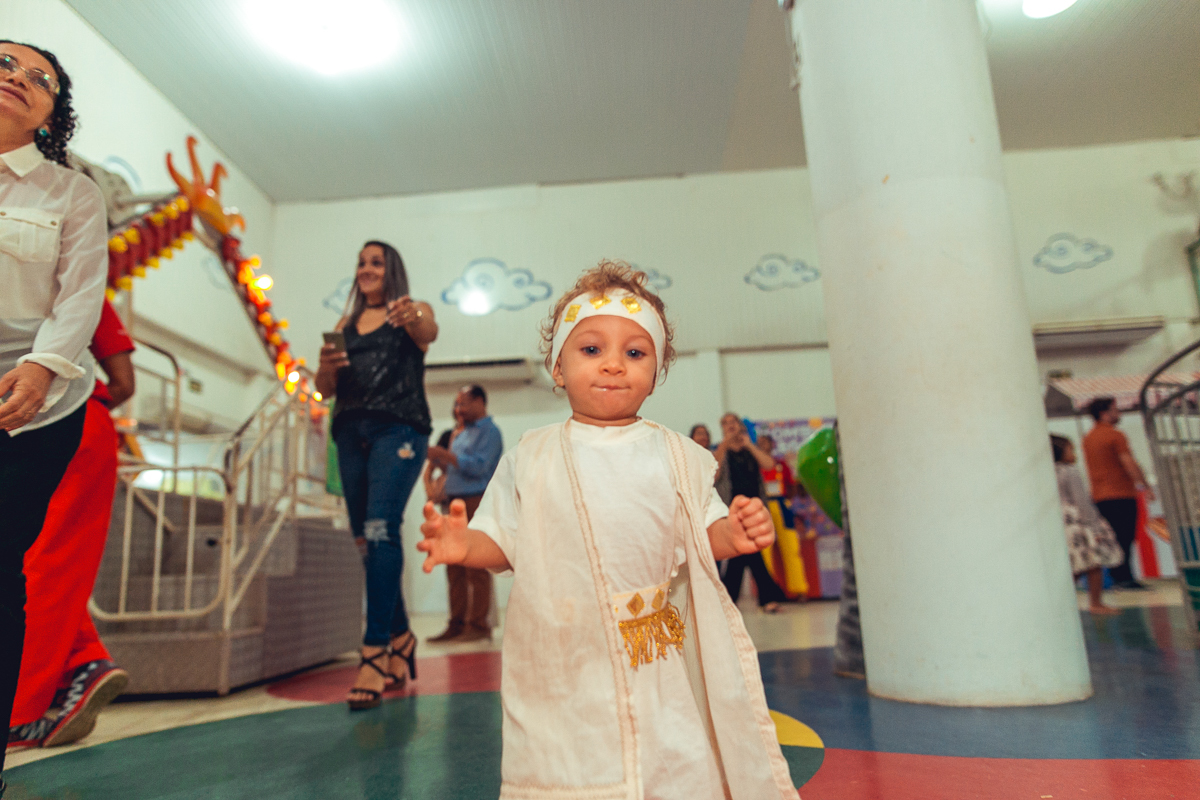 Daniel pousando pra fotos em seu aniversario