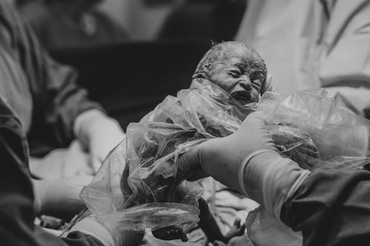 Eliomara Gomes eliomaria parto quadrigemeos riachao Maternidade de Referência José Maria de Magalhães Neto Senhoritas Fotografia Salvador 3 meninas e 1 menino Referencia Alto Risco Prematuro