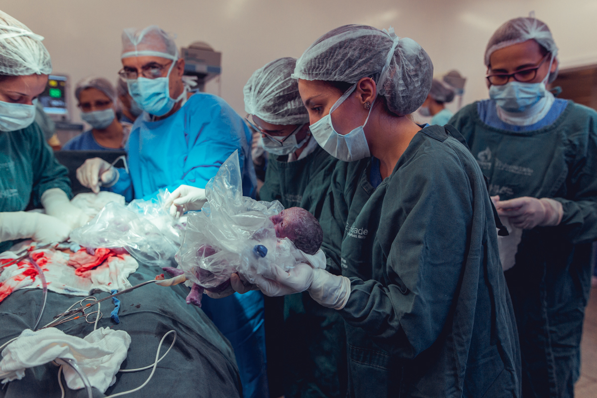 Eliomara Gomes eliomaria parto quadrigemeos riachao Maternidade de Referência José Maria de Magalhães Neto Senhoritas Fotografia Salvador 3 meninas e 1 menino Referencia Alto Risco Prematuro