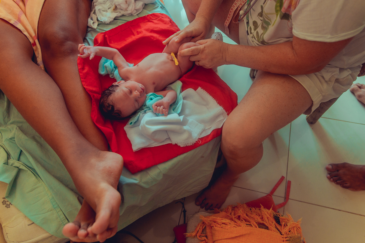 sobreparto parto domiciliar salvador primeiros cuidados com recem nascido newborn