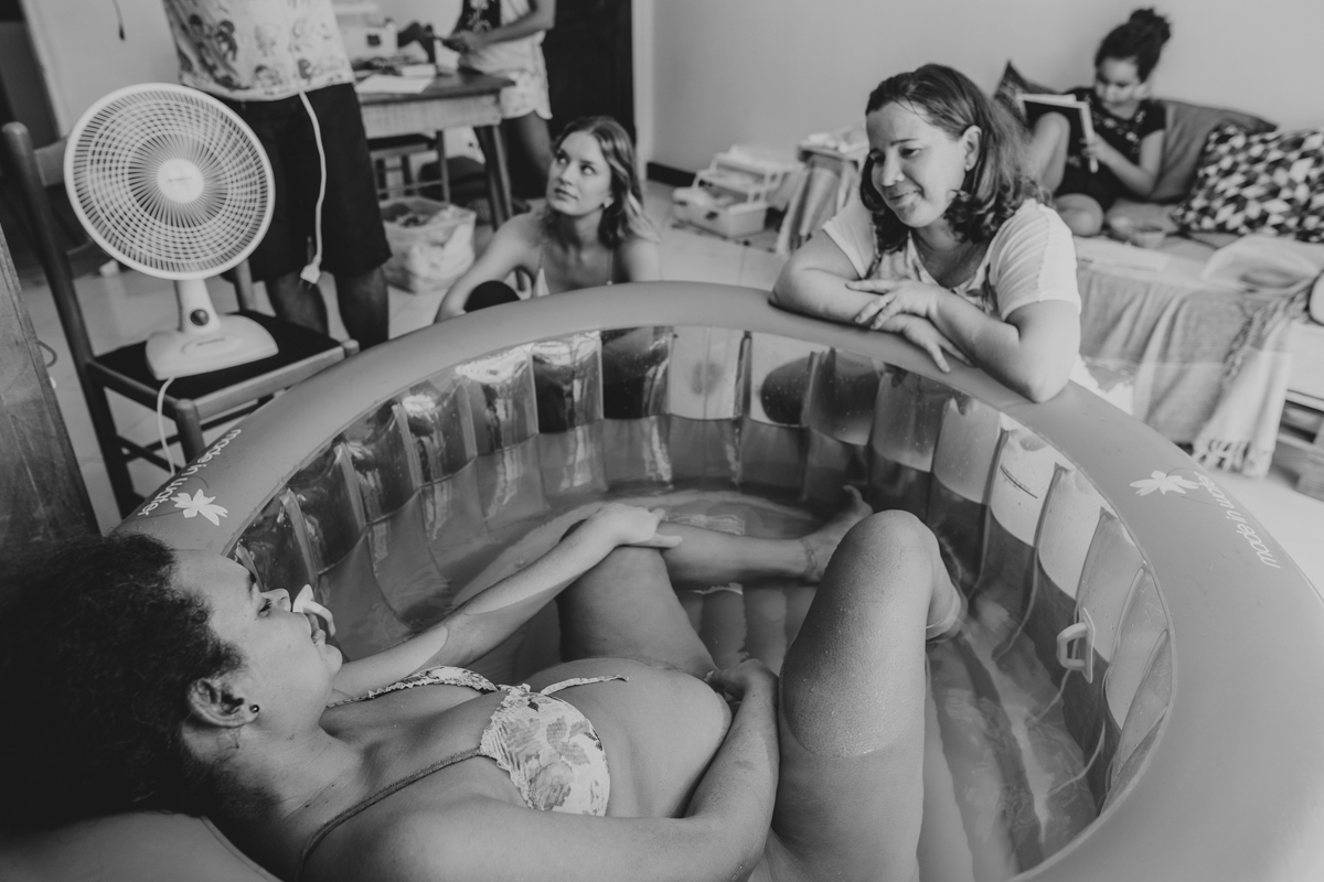 tanila amorim enfermeira obstetra sobreparto parto domiciliar salvador