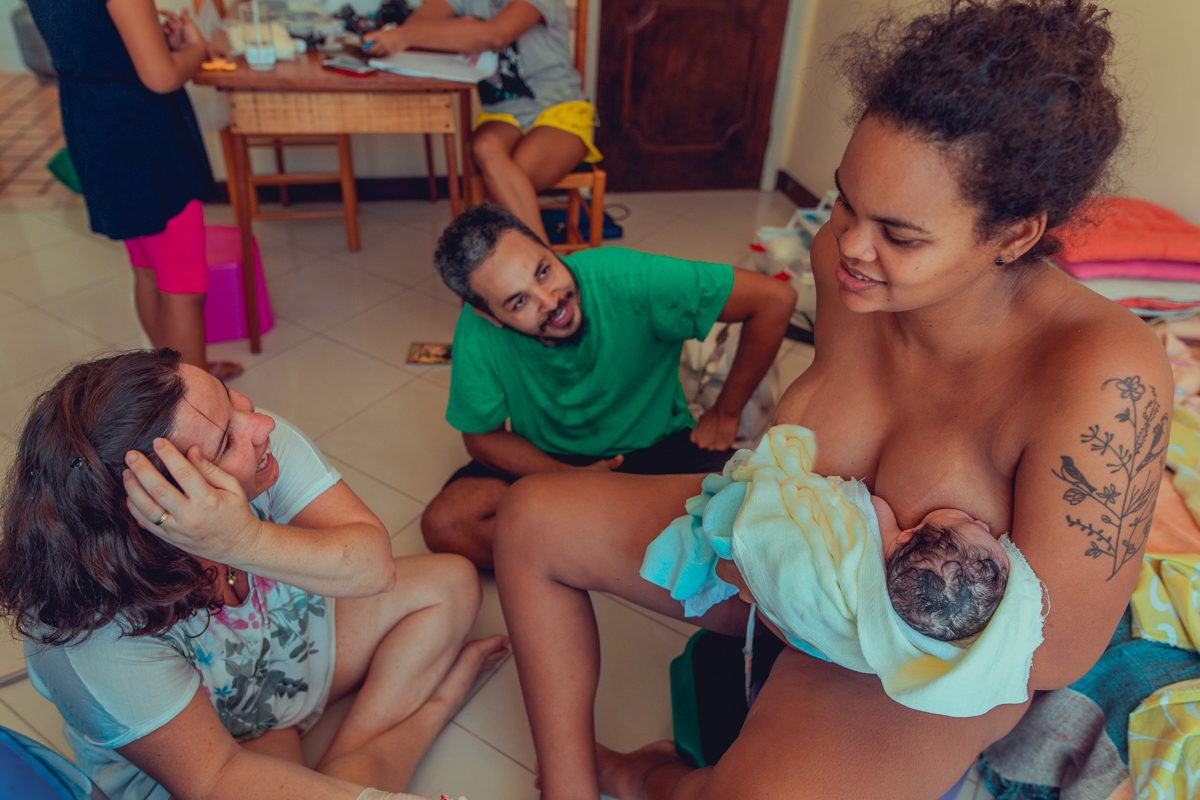 tanila amorim enfermeira obstetra sobreparto parto domiciliar salvador
