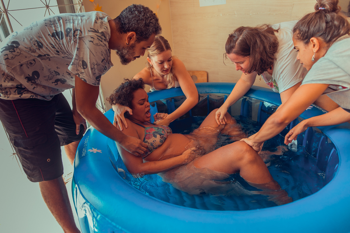 tanila amorim enfermeira obstetra lorena santana sobreparto parto domiciliar salvador doula