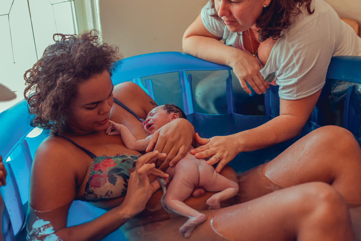 tanila amorim enfermeira obstetra sobreparto parto domiciliar salvador