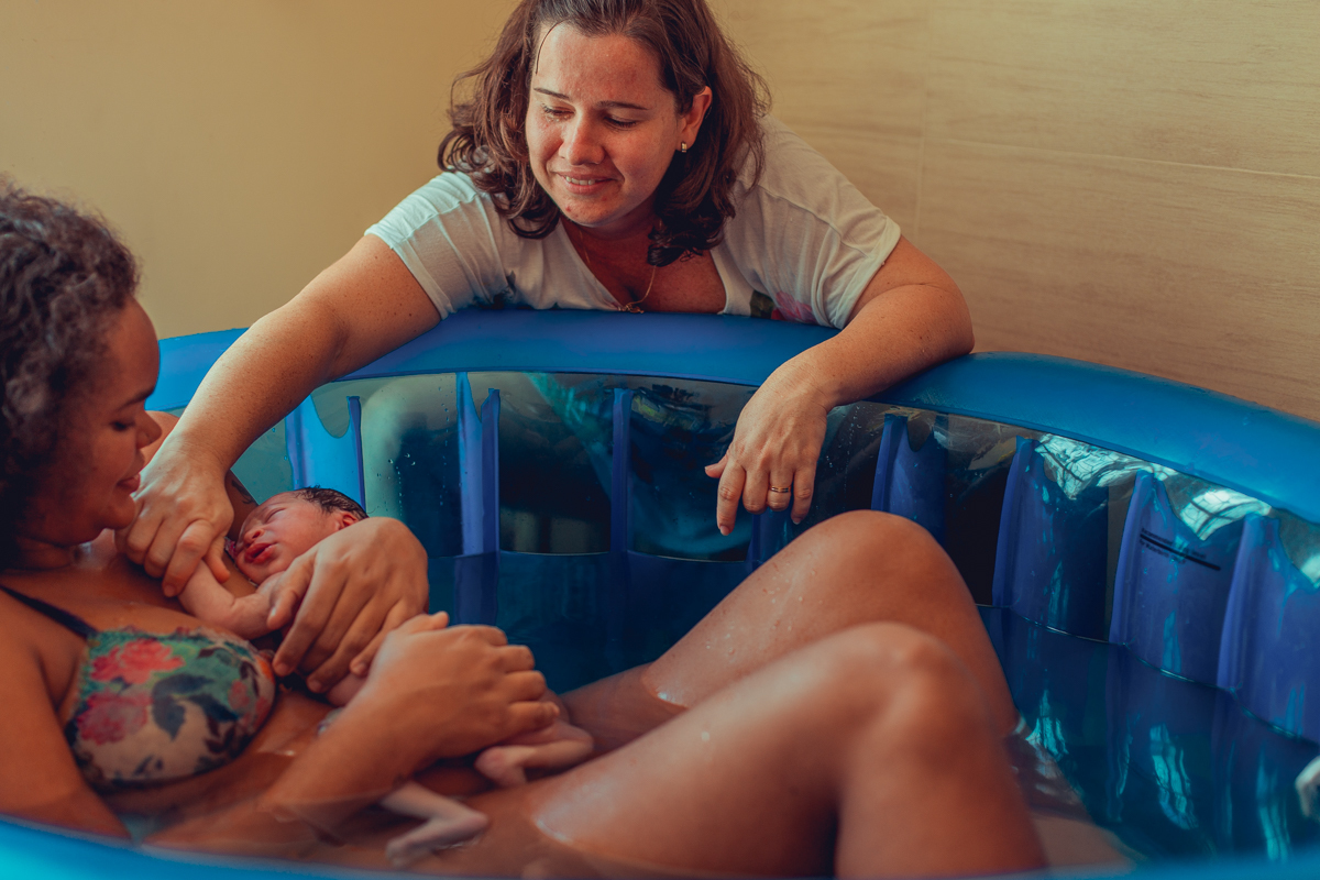 tanila amorim enfermeira obstetra sobreparto parto domiciliar salvador