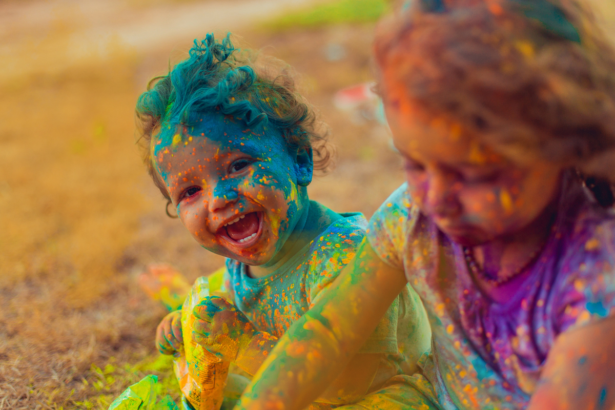 zim colors tinta em pó ensaio infantil diversao sorriso filho