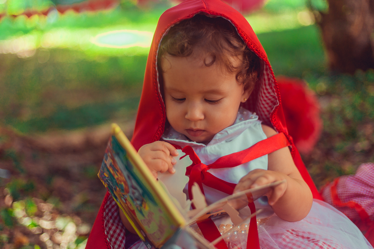 ensaio tematico chapeuzinho vermelho salvador fotografia infantil pre aniversario livro