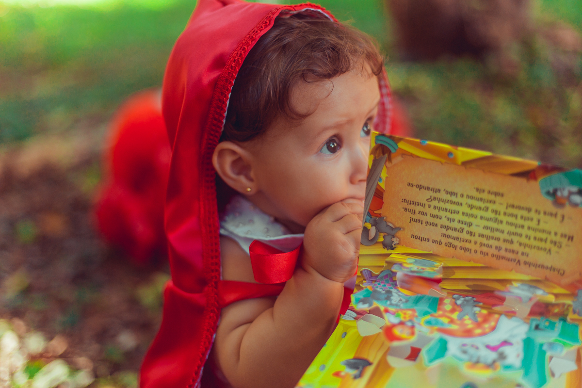 ensaio tematico chapeuzinho vermelho salvador fotografia infantil pre aniversario livro