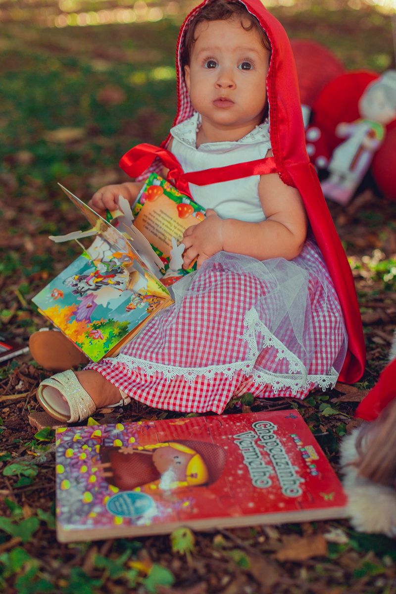 ensaio tematico chapeuzinho vermelho salvador fotografia infantil pre aniversario livro