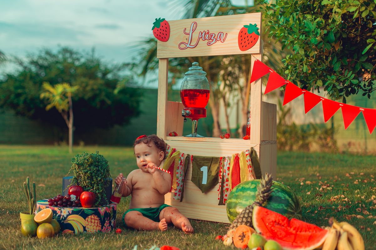  smash the fruit cake ensaio infantil salvador fotografia fotografo frutas melancia 1 ano barraca barraquinha pinus pallet 