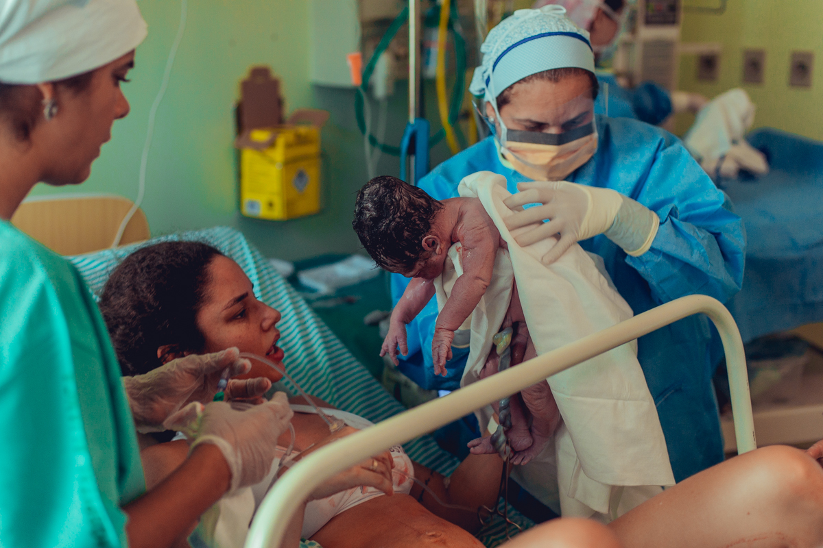 obstare salvador rodrigo lemos adriana monteiro parto normal natural hospital aliança hospitalar humanizado doula neonatologista pediatra cuidados com o recem nascido
