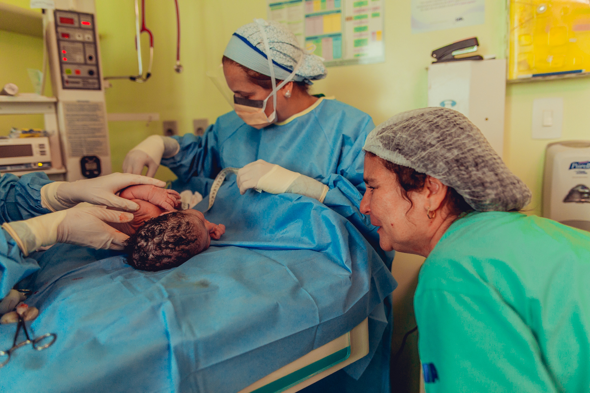 obstare salvador rodrigo lemos adriana monteiro parto normal natural hospital aliança hospitalar humanizado doula neonatologista pediatra cuidados com o recem nascido