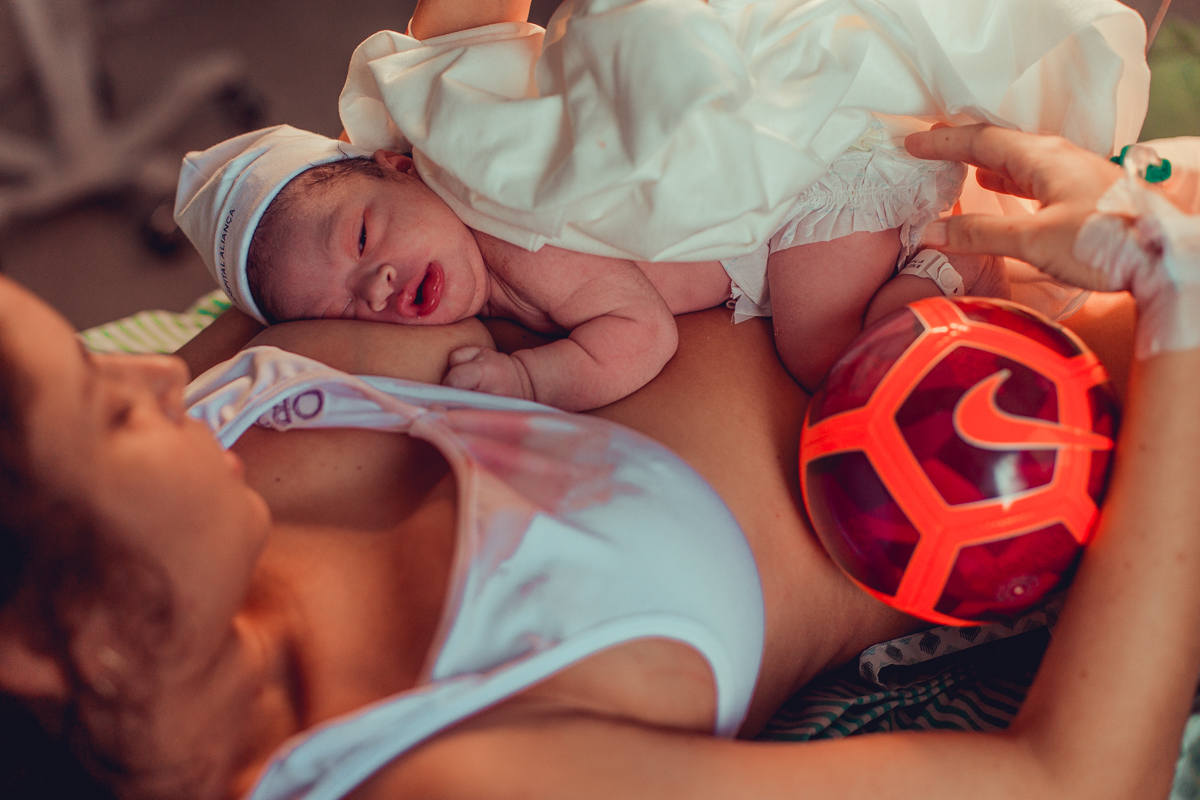 obstare salvador rodrigo lemos adriana monteiro parto normal natural hospital aliança hospitalar humanizado doula bola de futebol fotografia fotografa