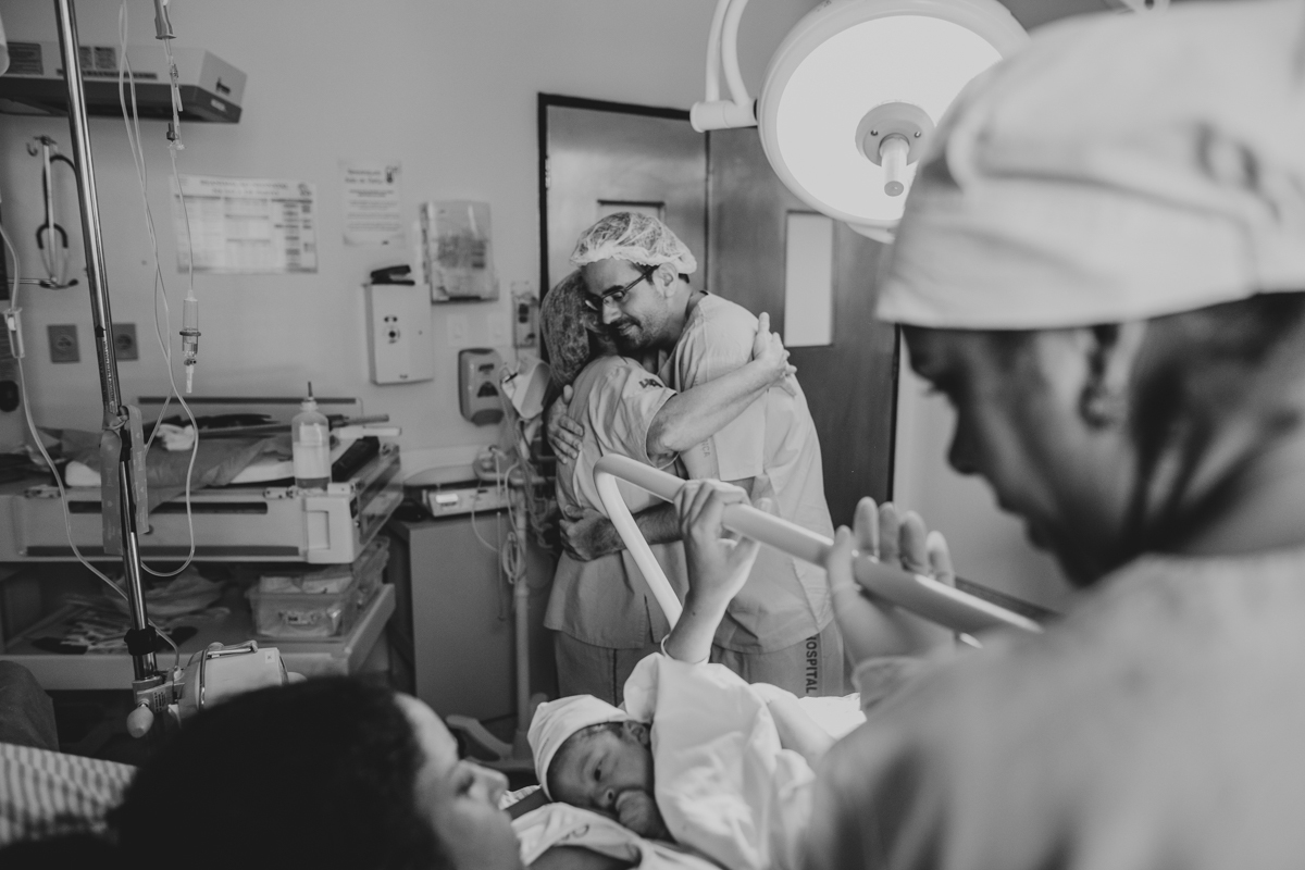 obstare salvador rodrigo lemos adriana monteiro parto normal natural hospital aliança hospitalar humanizado doula amamentação na primeira hora de vida