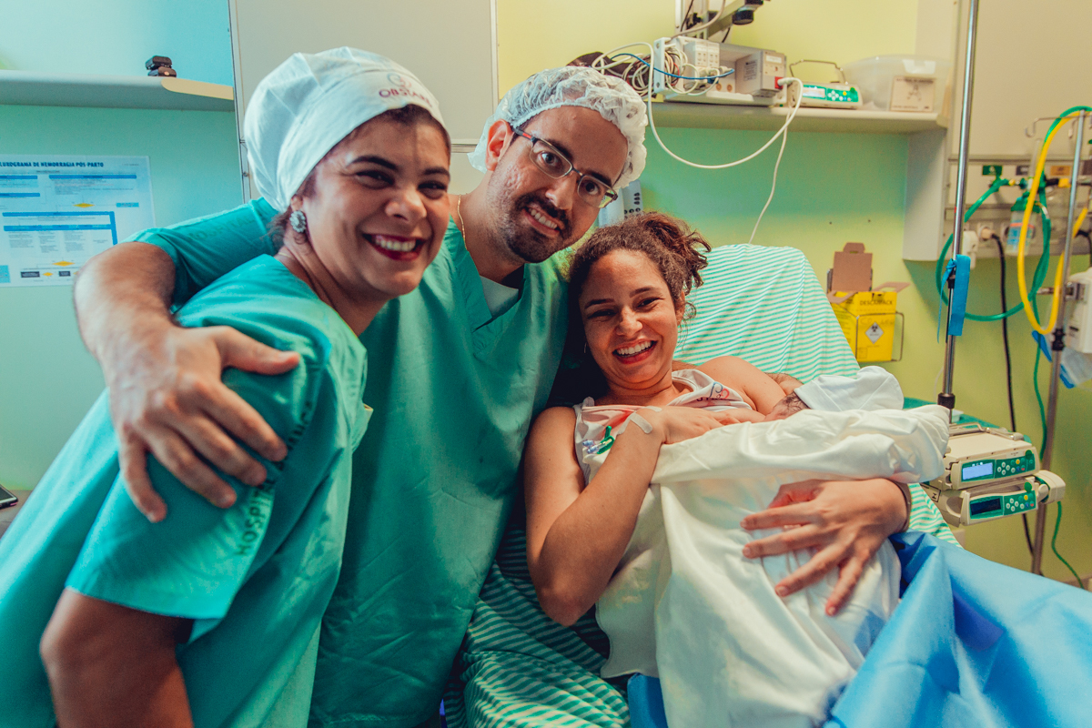 obstare salvador rodrigo lemos adriana monteiro parto normal natural hospital aliança hospitalar humanizado doula equipe enfermeira obstetra