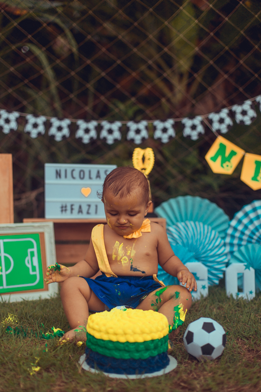 smash the cake fruit salvador fotografia infnatil copa futebol brasil