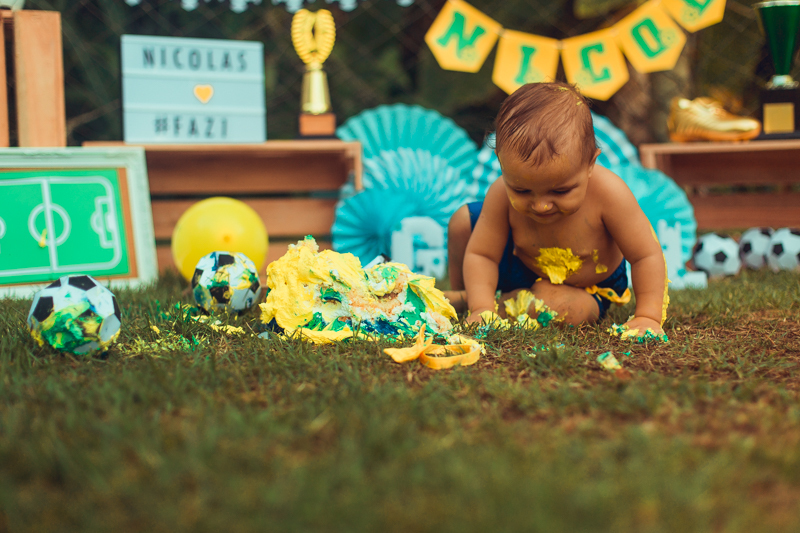 smash the cake fruit salvador fotografia infnatil copa futebol brasil