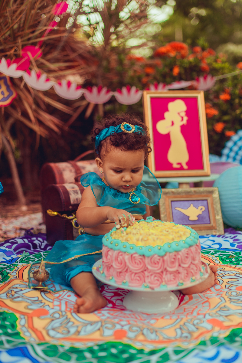 smash the cake jasmine disney flor de lotus criativo colorido diferente fotografia foto infantil salvador senhoritas fotografa fotografo mandala bolo fantasia lampada magica genio