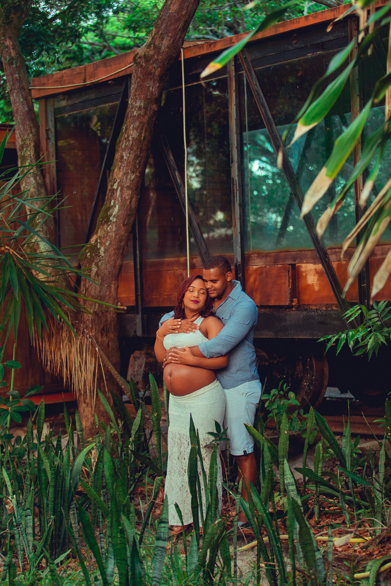 ensaio gestante patricia enfermeira obstetra obstare fotografia foto fotografo criativa pose diferente bonita linda fotografa look vagao trem