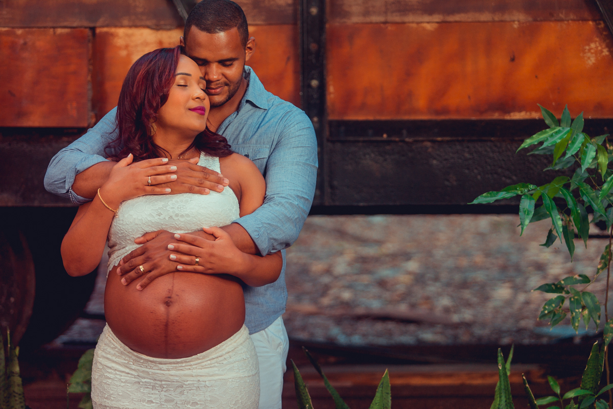 ensaio gestante patricia enfermeira obstetra obstare fotografia foto fotografo criativa pose diferente bonita linda fotografa look vagao trem