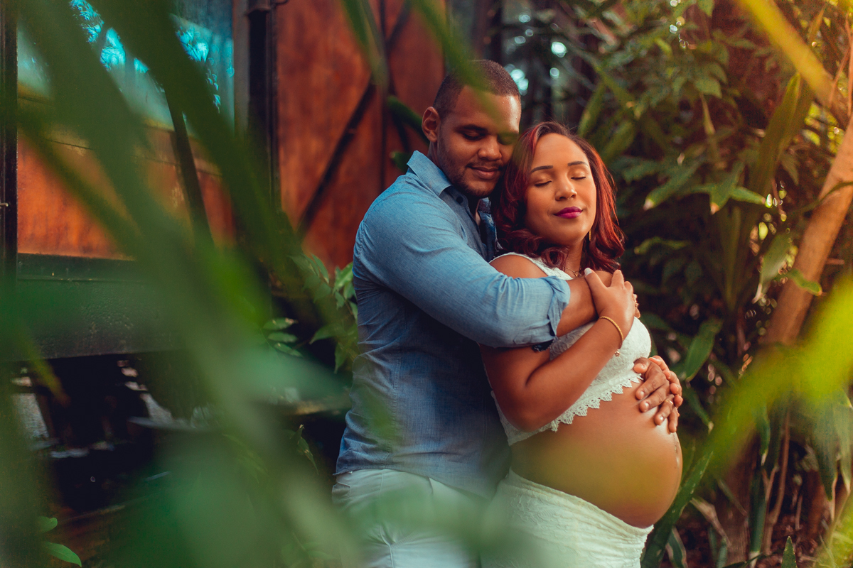 ensaio gestante patricia enfermeira obstetra obstare fotografia foto fotografo criativa pose diferente bonita linda fotografa look vagao trem