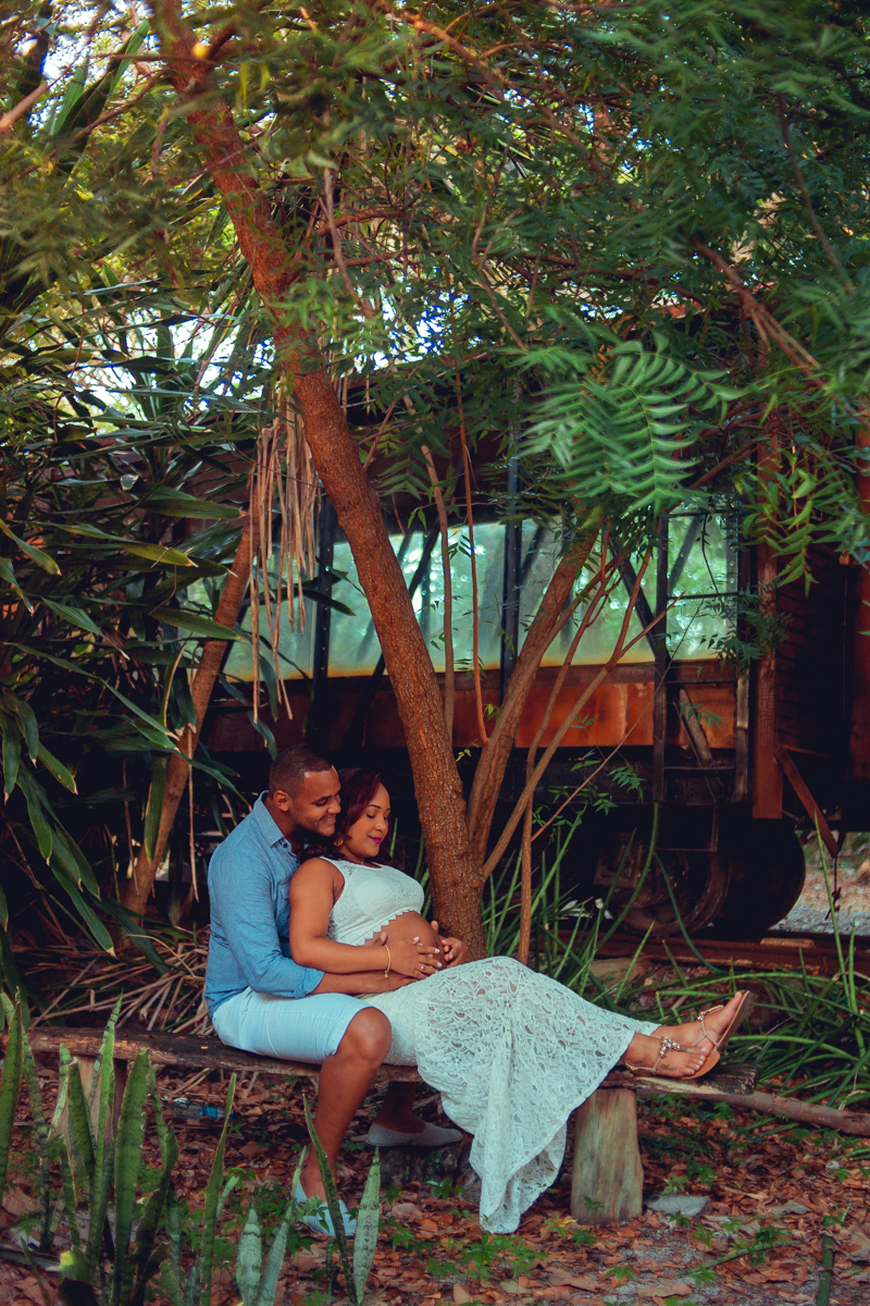 ensaio gestante patricia enfermeira obstetra obstare fotografia foto fotografo criativa pose diferente bonita linda fotografa look vagao trem