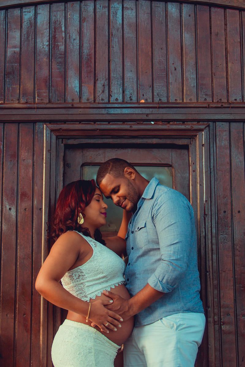 ensaio gestante patricia enfermeira obstetra obstare fotografia foto fotografo criativa pose diferente bonita linda fotografa look vagao trem