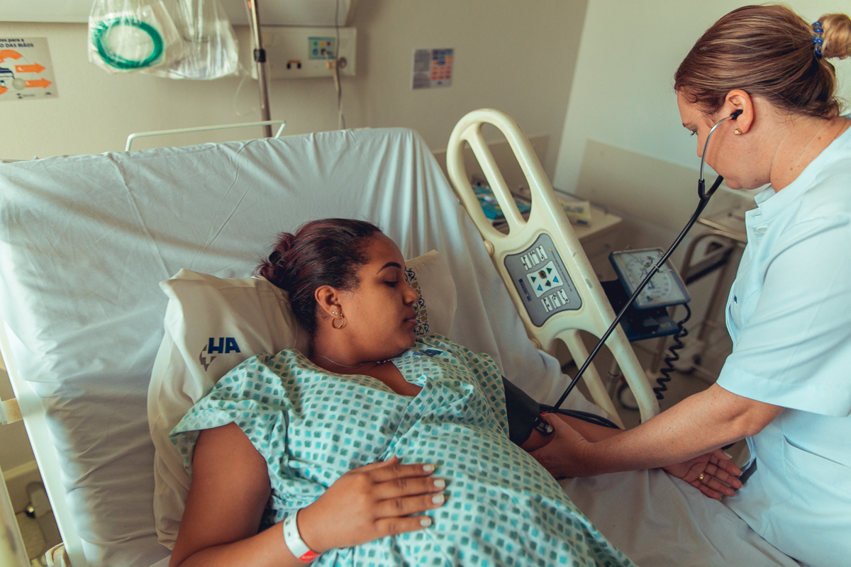 nascimento bento obstare salvador dr rodrigo dra adriana cesariana cesarea humanizada humanizacao natural normal analgesia obstetra patrica versao pelvico 