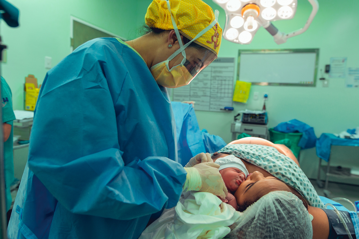 nascimento bento obstare salvador dr rodrigo dra adriana cesariana cesarea humanizada humanizacao natural normal analgesia obstetra patrica versao pelvico 