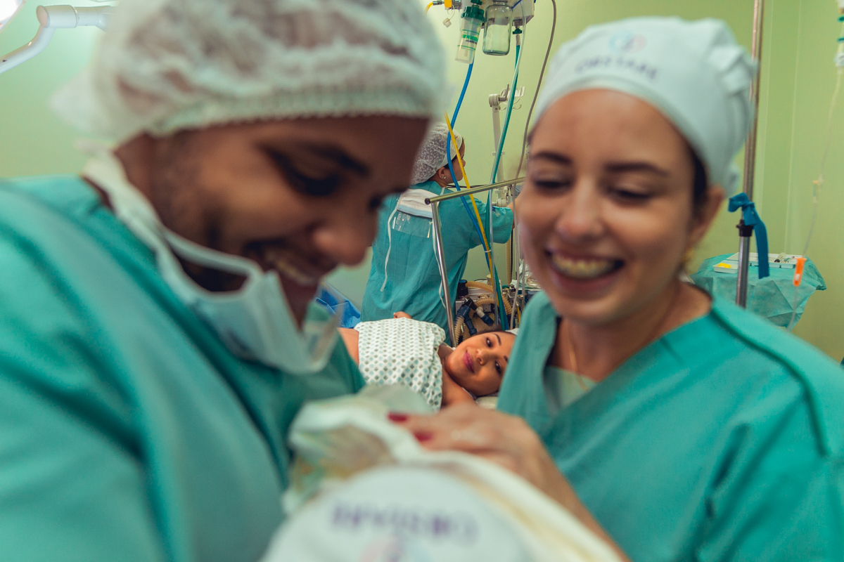 nascimento bento obstare salvador dr rodrigo dra adriana cesariana cesarea humanizada humanizacao natural normal analgesia obstetra patrica versao pelvico 