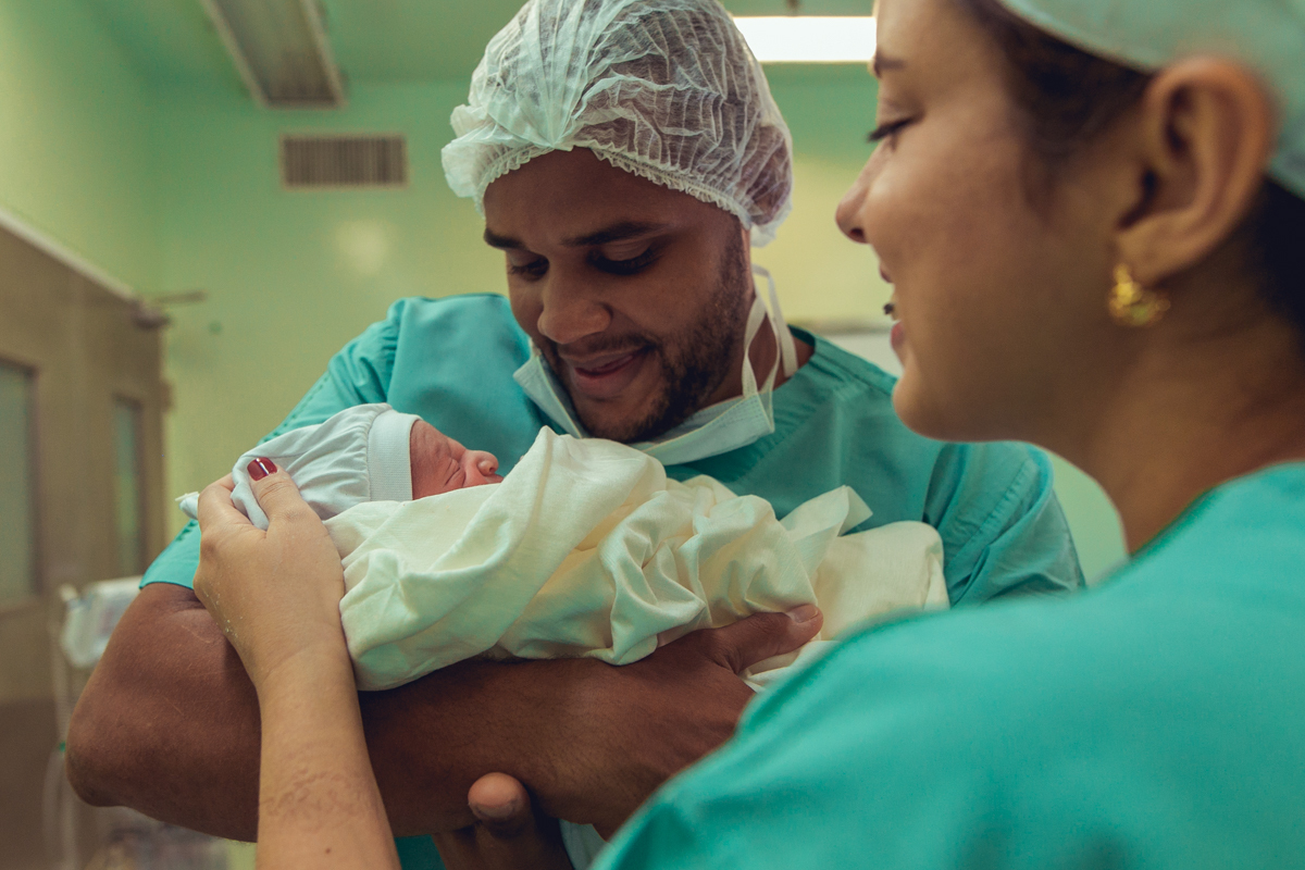 nascimento bento obstare salvador dr rodrigo dra adriana cesariana cesarea humanizada humanizacao natural normal analgesia obstetra patrica versao pelvico 