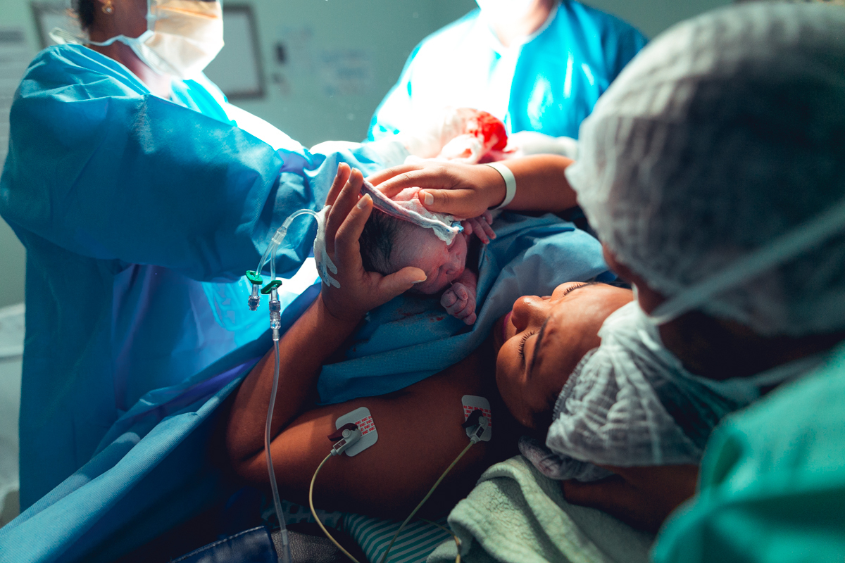 nascimento bento obstare salvador dr rodrigo dra adriana cesariana cesarea humanizada humanizacao natural normal analgesia obstetra patrica versao pelvico 