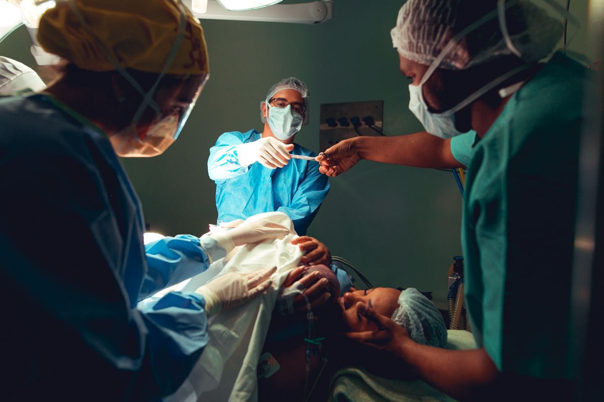 nascimento bento obstare salvador dr rodrigo dra adriana cesariana cesarea humanizada humanizacao natural normal analgesia obstetra patrica versao pelvico 