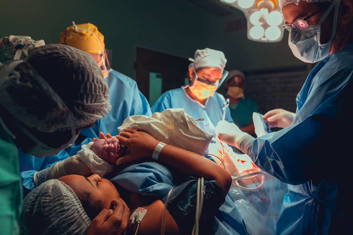 nascimento bento obstare salvador dr rodrigo dra adriana cesariana cesarea humanizada humanizacao natural normal analgesia obstetra patrica versao pelvico 