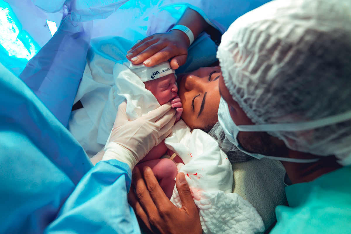 nascimento bento obstare salvador dr rodrigo dra adriana cesariana cesarea humanizada humanizacao natural normal analgesia obstetra patrica versao pelvico 