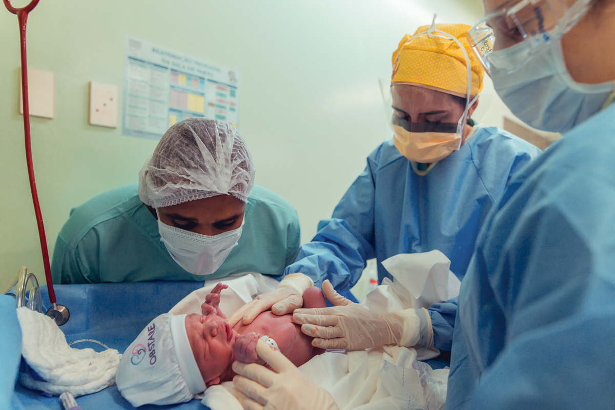 nascimento bento obstare salvador dr rodrigo dra adriana cesariana cesarea humanizada humanizacao natural normal analgesia obstetra patrica versao pelvico 