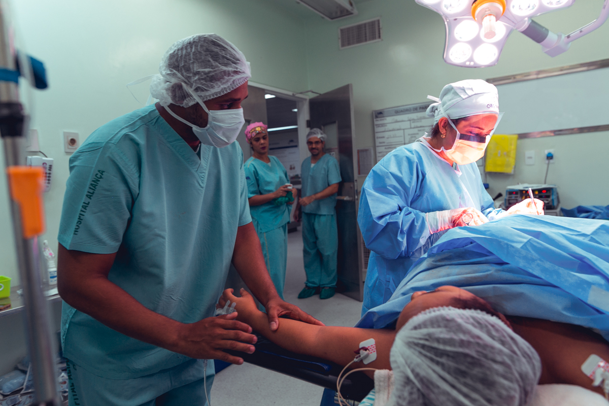 nascimento bento obstare salvador dr rodrigo dra adriana cesariana cesarea humanizada humanizacao natural normal analgesia obstetra patrica versao pelvico 