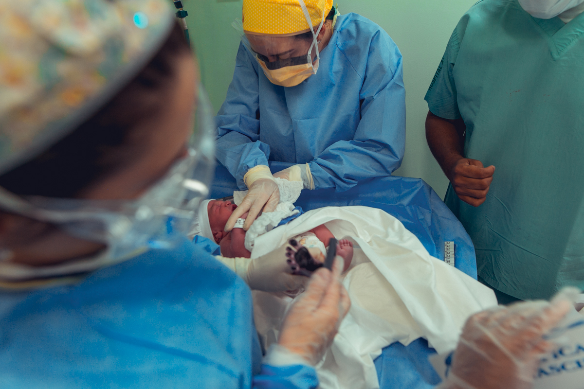 nascimento bento obstare salvador dr rodrigo dra adriana cesariana cesarea humanizada humanizacao natural normal analgesia obstetra patrica versao pelvico 