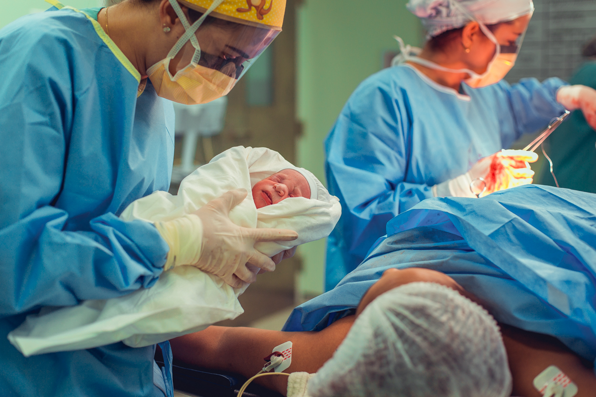 nascimento bento obstare salvador dr rodrigo dra adriana cesariana cesarea humanizada humanizacao natural normal analgesia obstetra patrica versao pelvico 