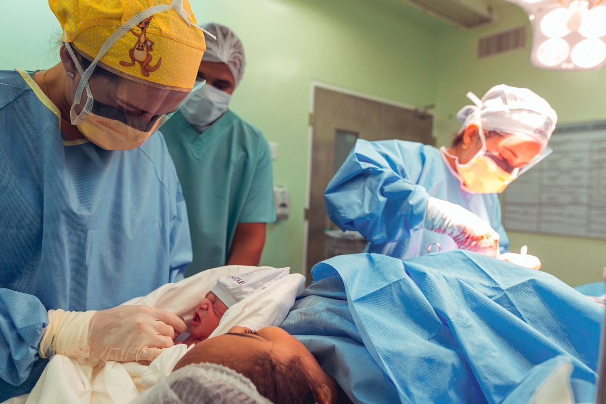 nascimento bento obstare salvador dr rodrigo dra adriana cesariana cesarea humanizada humanizacao natural normal analgesia obstetra patrica versao pelvico 