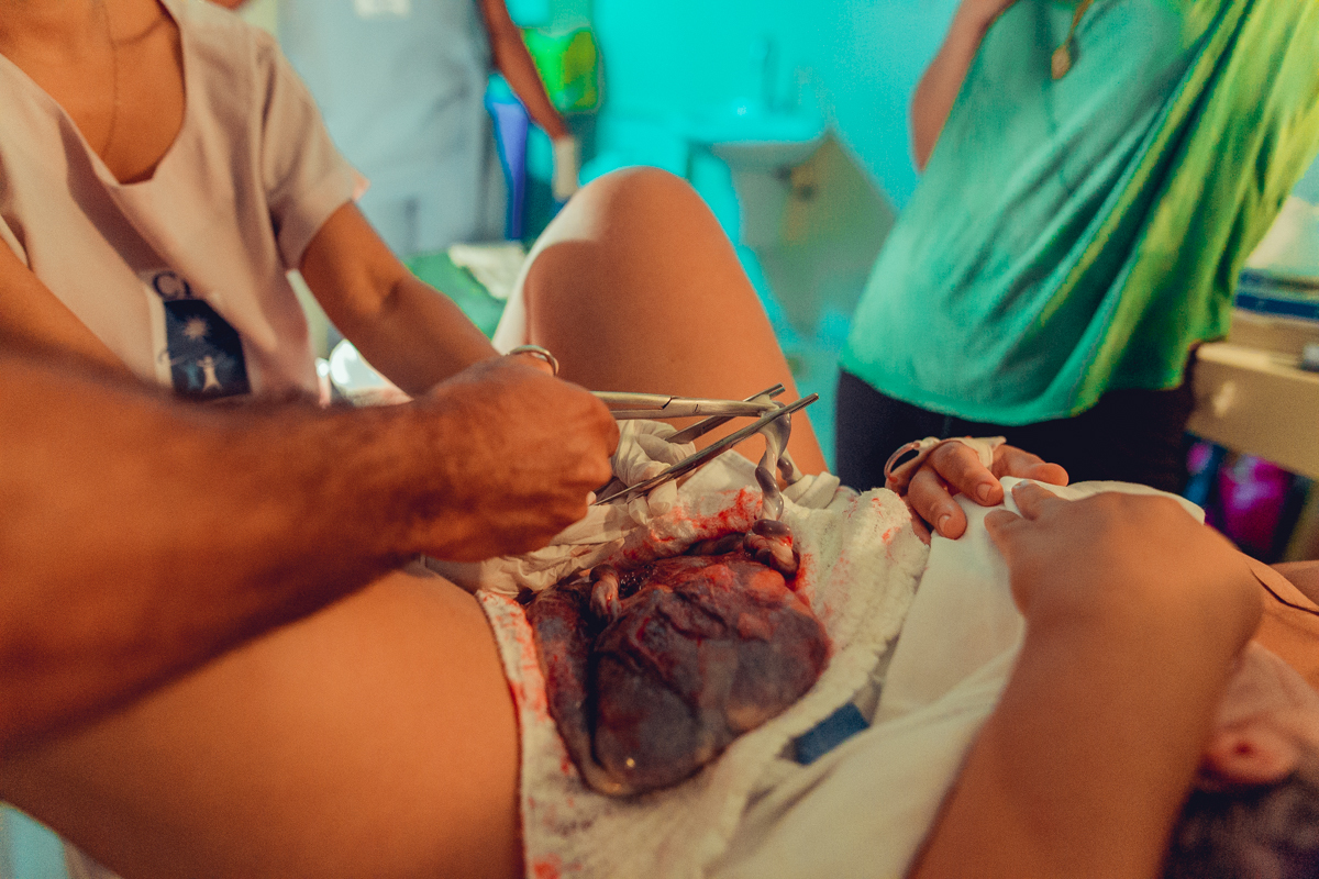 parto humanizado natural senhoritas fotografia cpn mansao do caminho casa de parto doula salvador fotografa fotografia premiada ludy siqueira nascimento birth 