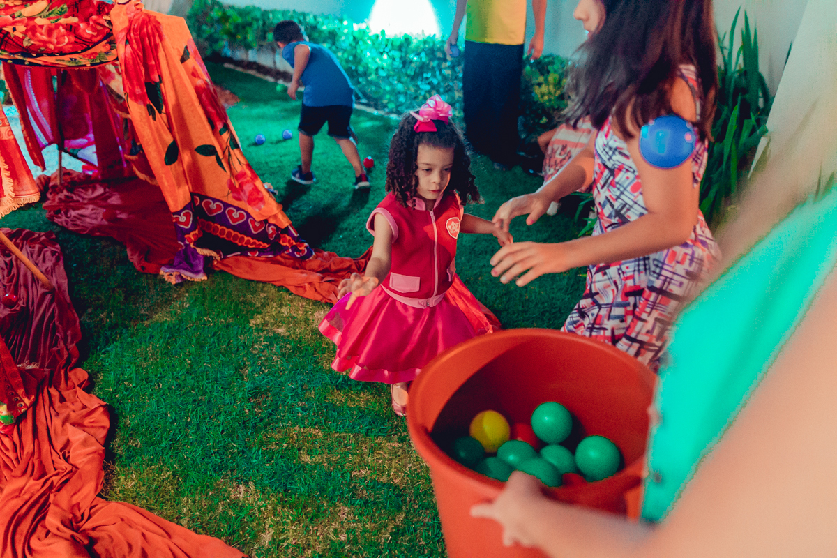 senhoritas ludy siqueira aniversario infantil fotografia fotografa festa patrulha canina decor decoração tema salvador foto album book melhor criativa diferente ideias ideia bolo fantasia roupa vestido menina presente convidados brincando sem fronteiras